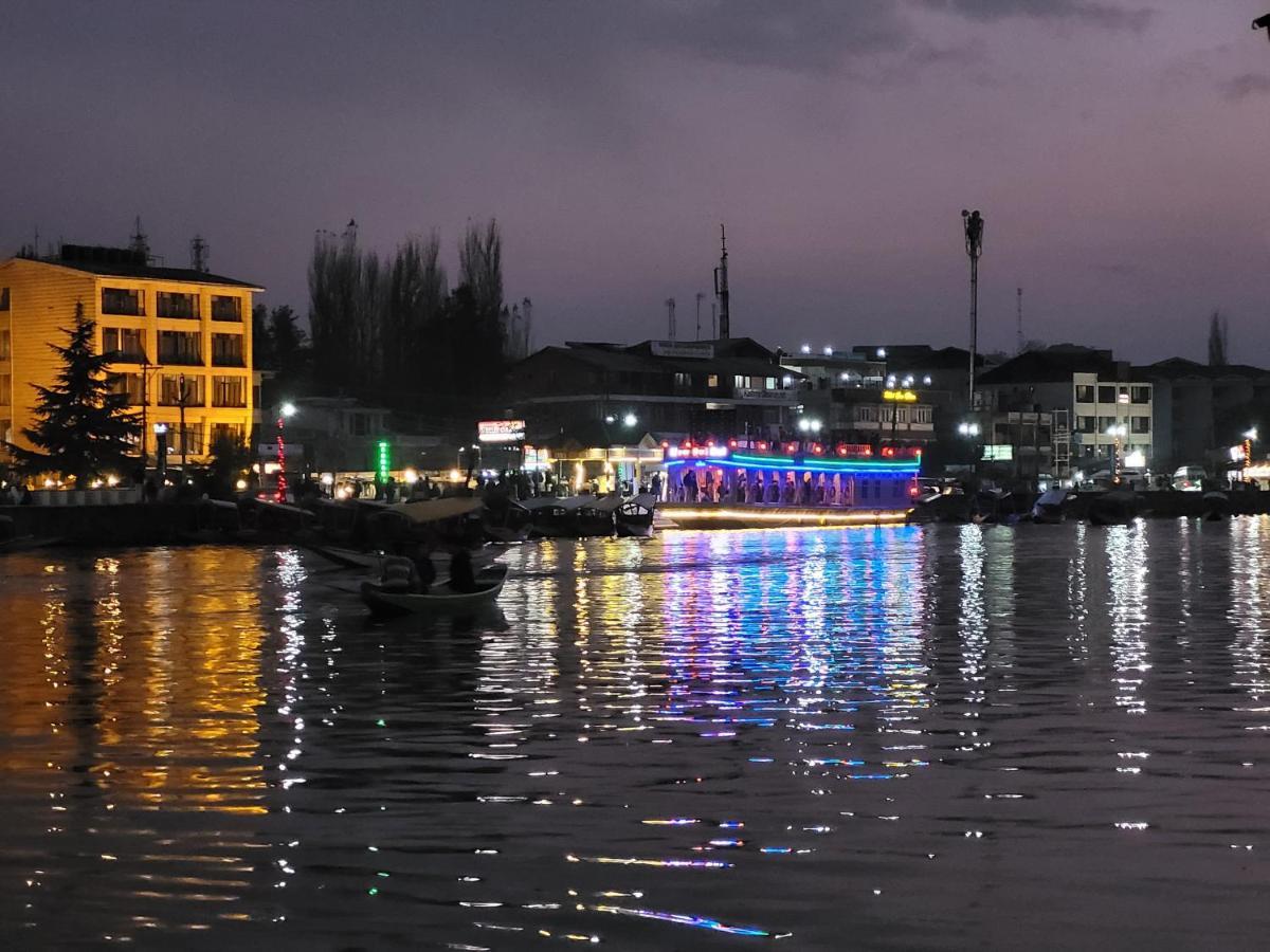 Tashkand Houseboat Срінагар Екстер'єр фото